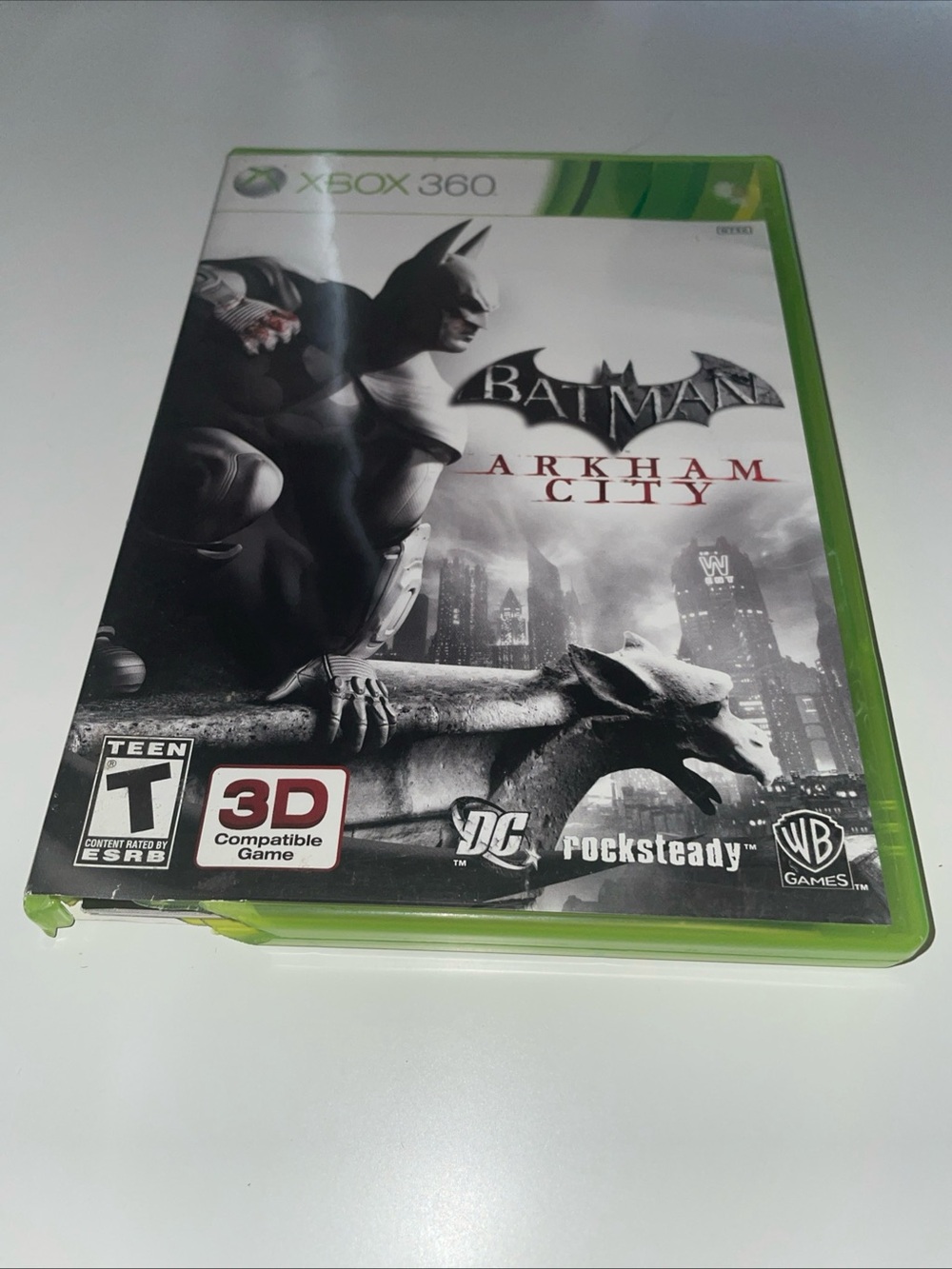 Batman: Arkham City (Black & Green) - Official Game
